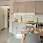 Kostis Orange Apart-hotel 4*