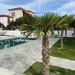Apart-hotel Kostis Orange 4*
