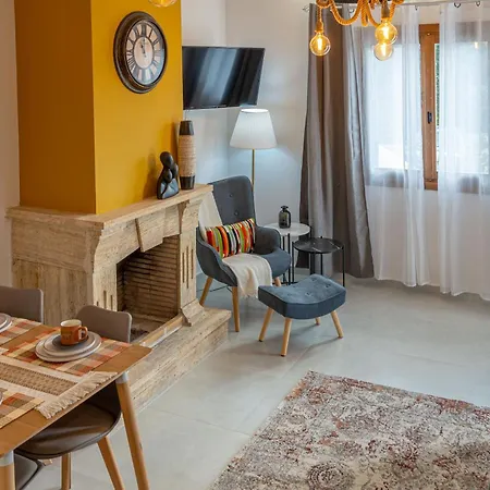 Kostis Orange