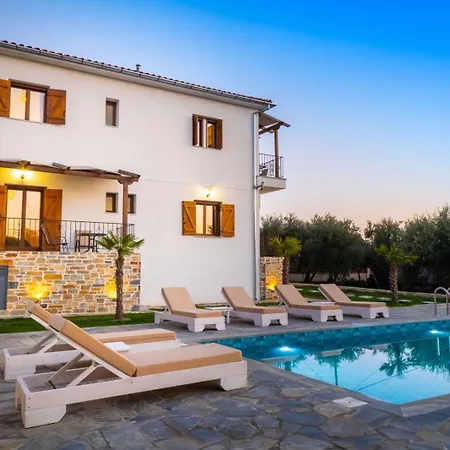 Kostis Orange 4*