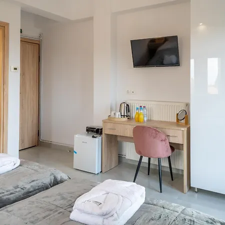 Kostis Orange 公寓式酒店