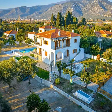 Kostis Orange 公寓式酒店 4*