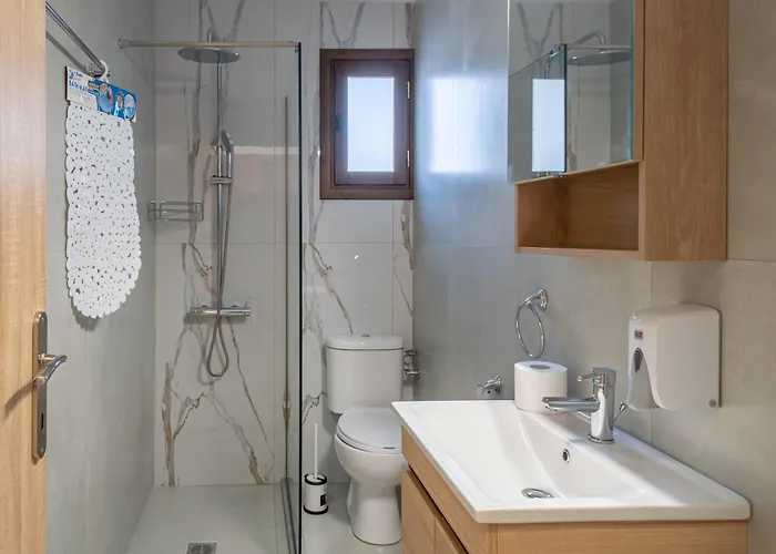 Kostis Orange מלון דירות